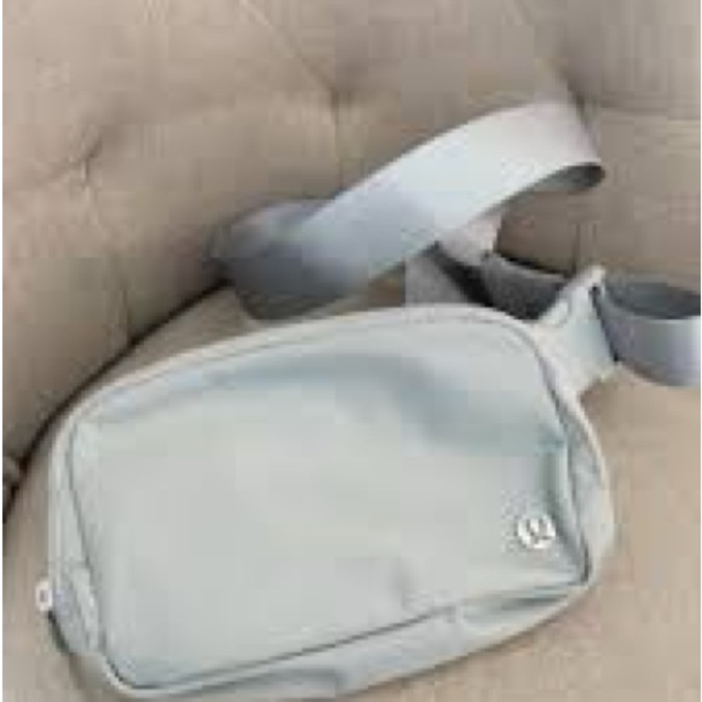Lululemon Everyday Gray Crossbody Bag Mini  NWT